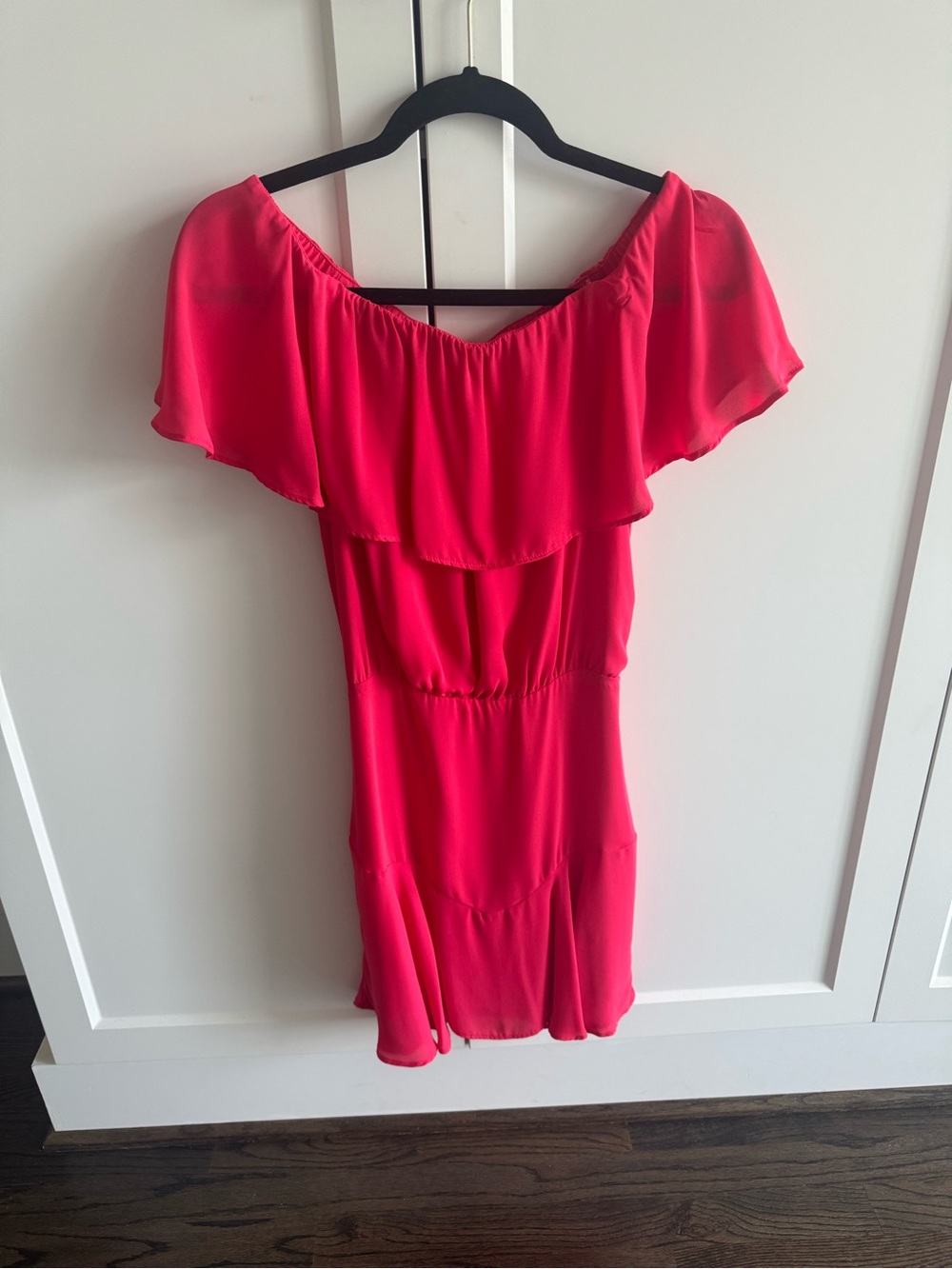 Off-Shoulder Red Ruffle Mini Skirt - Picture 2 of 4